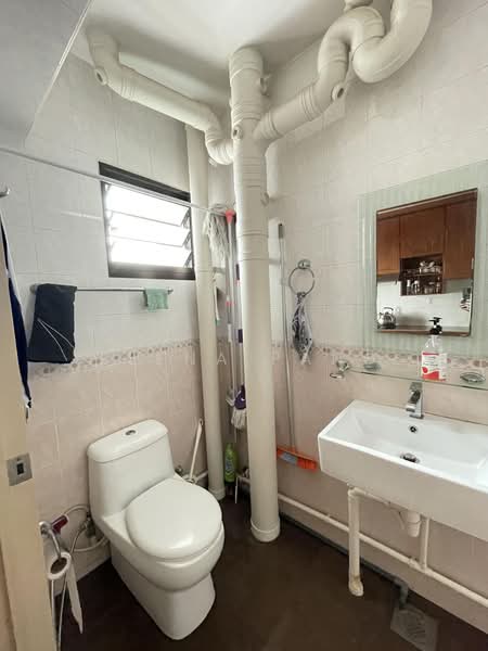 295A Compassvale Crescent, 295A Compassvale Crescent, 3 Bedrooms, 1,184 sqft, HDB Flat For Sale, by Elena Pang, 500199998 - Bathroom - PropertyGuru.com.sg