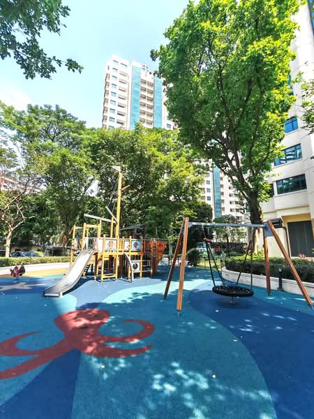 Valley Park, 473 River Valley Road, Tanglin / Holland / Bukit Timah, 2 Bedrooms, 1,109 sqft, Condominium For Sale, by Francis Tay, 500199999 - Exterior - PropertyGuru.com.sg