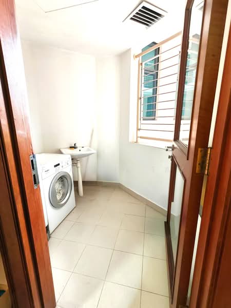 Valley Park, 473 River Valley Road, Tanglin / Holland / Bukit Timah, 2 Bedrooms, 1,109 sqft, Condominium For Sale, by Francis Tay, 500199999 - Interior - PropertyGuru.com.sg
