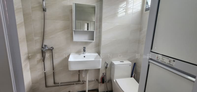 11 Toh Yi Drive, 11 Toh Yi Drive, 3 Bedrooms, 1,200 sqft, HDB Flat For Rent, by Serene Pang 彭雪香, 500200004 - Bathroom - PropertyGuru.com.sg