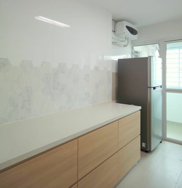 453B Bukit Batok West Avenue 6, 453B Bukit Batok West Avenue 6, 3 Bedrooms, 1,237 sqft, HDB Flat For Sale, by James Yeo, 500200006 - Kitchen - PropertyGuru.com.sg
