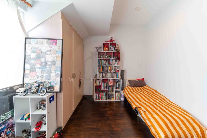 Summer Gardens, Upper Changi Road East, 5 Bedrooms, 3,024 sqft, Terraced House For Sale, by Timothy Tan, 500200020 - Bedroom - PropertyGuru.com.sg