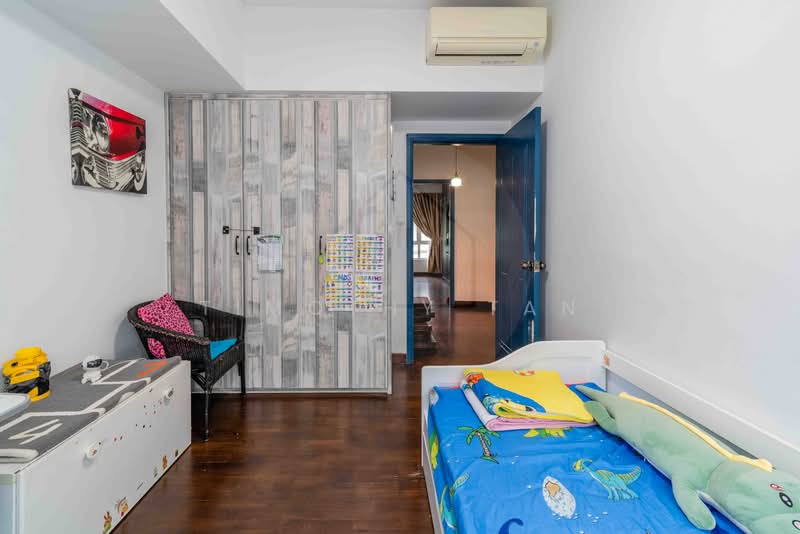 Summer Gardens, Upper Changi Road East, 5 Bedrooms, 3,024 sqft, Terraced House For Sale, by Timothy Tan, 500200020 - Bedroom - PropertyGuru.com.sg