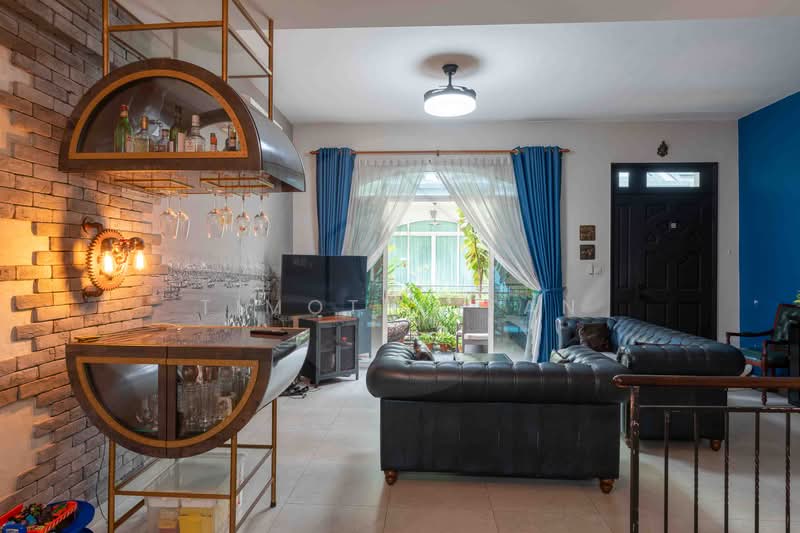 Summer Gardens, Upper Changi Road East, 5 Bedrooms, 3,024 sqft, Terraced House For Sale, by Timothy Tan, 500200020 - Living Room - PropertyGuru.com.sg