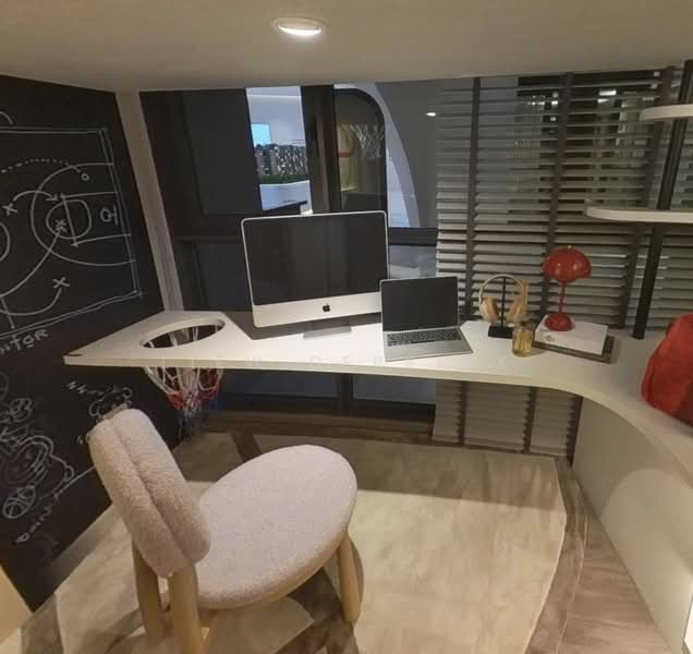Norwood Grand, 10 Champions Way, 4 Bedrooms, 1,313 sqft, Condominium For Sale, by Liew Derrick, 500200029 - Study - PropertyGuru.com.sg