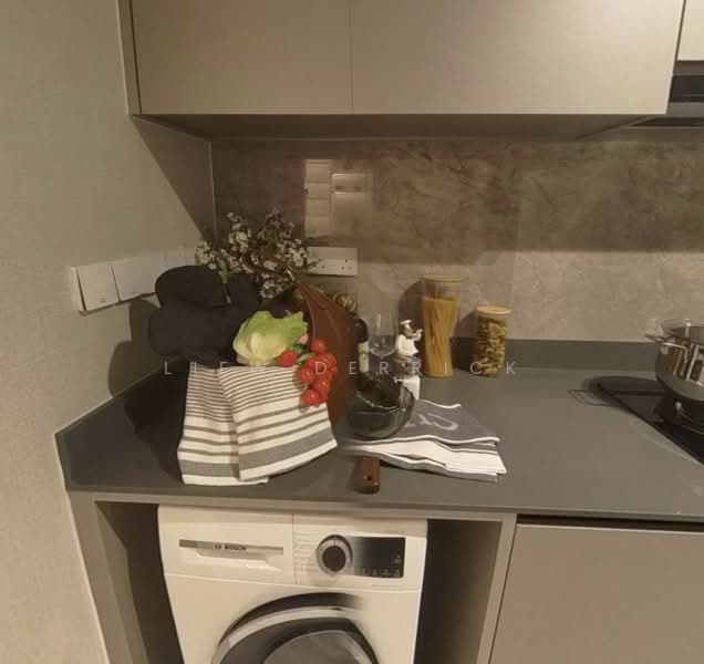 Norwood Grand, 10 Champions Way, 4 Bedrooms, 1,313 sqft, Condominium For Sale, by Liew Derrick, 500200029 - Kitchen - PropertyGuru.com.sg