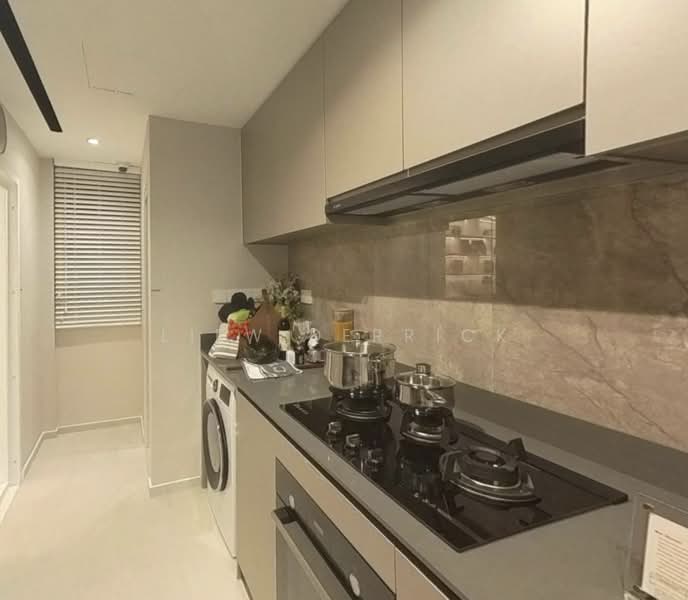 Norwood Grand, 10 Champions Way, 4 Bedrooms, 1,313 sqft, Condominium For Sale, by Liew Derrick, 500200029 - Kitchen - PropertyGuru.com.sg