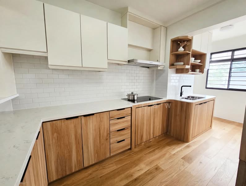 421 Pasir Ris Drive 6, 421 Pasir Ris Drive 6, 3 Bedrooms, 1,130 sqft, HDB Flat For Sale, by Louis Leow, 500200031 - Kitchen - PropertyGuru.com.sg