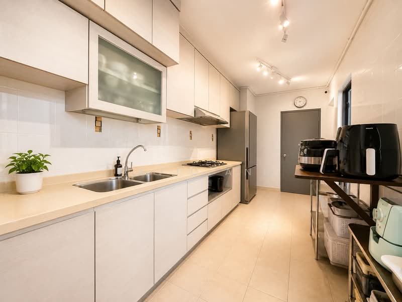 156 Rivervale Crescent, 156 Rivervale Crescent, 3 Bedrooms, 990 sqft, HDB Flat For Sale, by David Ang, 500200033 - Kitchen - PropertyGuru.com.sg