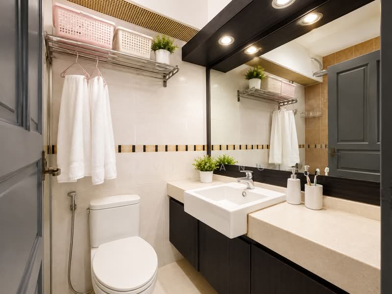156 Rivervale Crescent, 156 Rivervale Crescent, 3 Bedrooms, 990 sqft, HDB Flat For Sale, by David Ang, 500200033 - Bathroom - PropertyGuru.com.sg