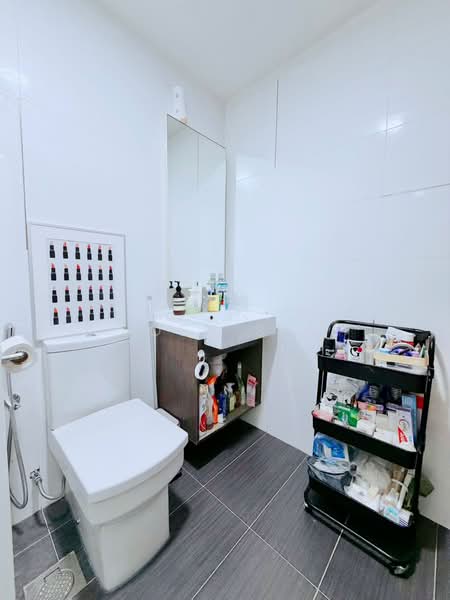 Silverscape, 39 LORONG 32 GEYLANG, 1 Bedroom, 409 sqft, Apartment For Rent, by Joey Sia, 500200057 - Bathroom - PropertyGuru.com.sg