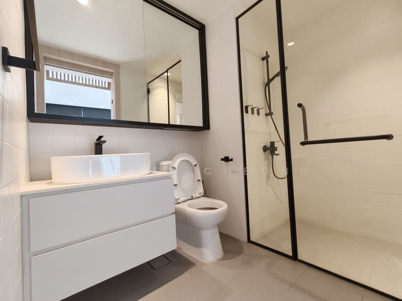 Sol Acres, 22 Choa Chu Kang Grove, 2 Bedrooms, 1,001 sqft, Executive Condominium For Rent, by Alfred Cheong, 500200058 - Bathroom - PropertyGuru.com.sg
