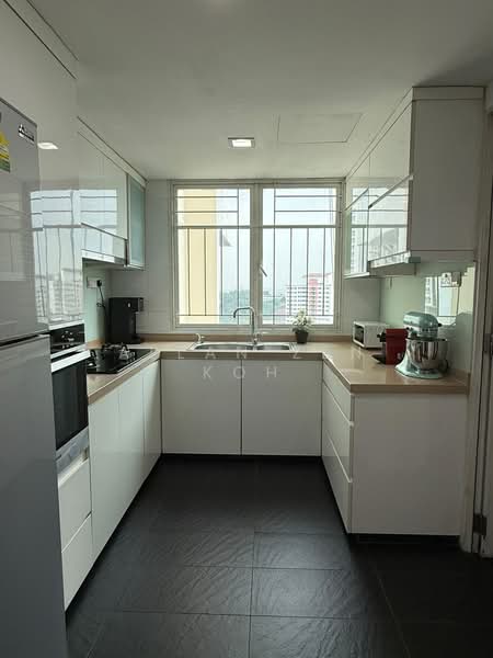 The Jade, 9 Bukit Batok Central Link, 4 Bedrooms, 1,475 sqft, Condominium For Rent, by Allan Zen Koh, 500200061 - Kitchen - PropertyGuru.com.sg