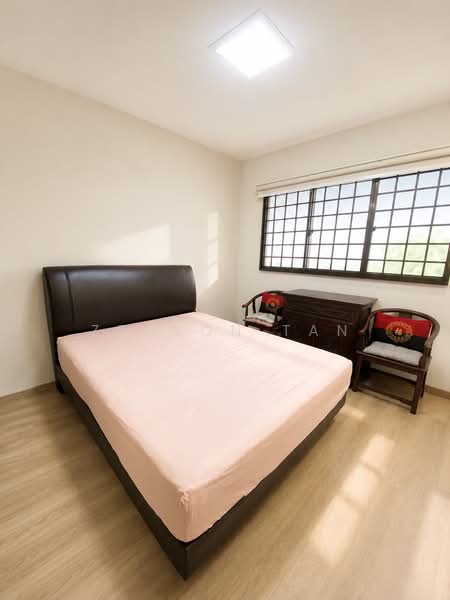 173 Bukit Batok West Avenue 8, 173 Bukit Batok West Avenue 8, 2 Bedrooms, 731 sqft, HDB Flat For Sale, by Zedson Tan, 500200065 - Bedroom - PropertyGuru.com.sg