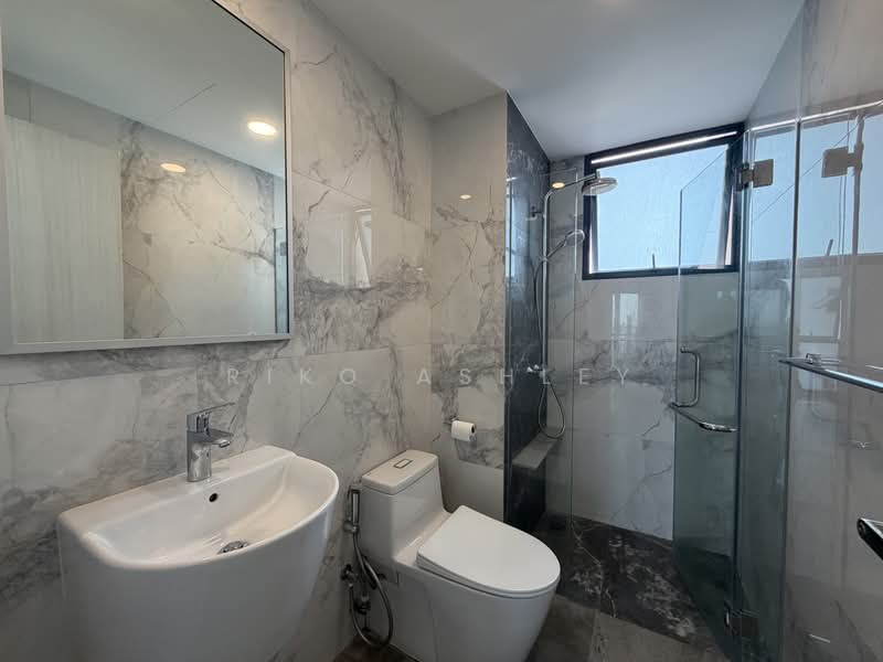 Blue Horizon, 25 West Coast Crescent, Room Rental, 160 sqft, Condominium For Rent, by Riko Ashley, 500200073 - Bathroom - PropertyGuru.com.sg