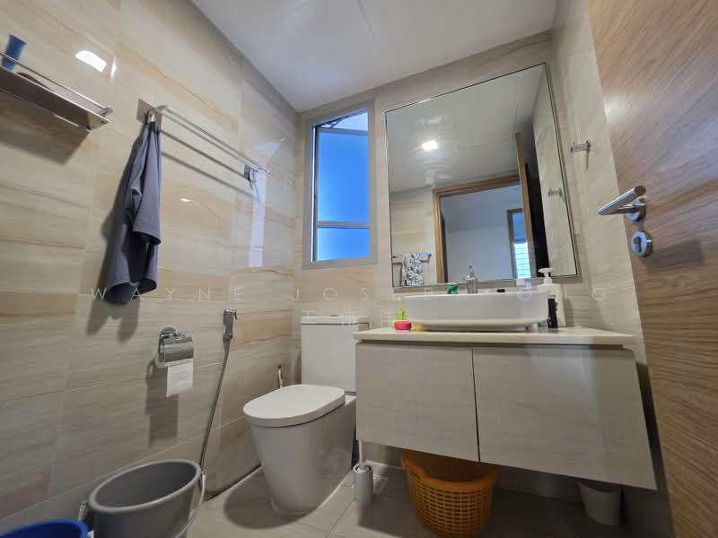 The Santorini, 21 Tampines Street 86, 2 Bedrooms, 721 sqft, Condominium For Sale, by Wayne Joseph Ong 王伟洋, 500200075 - Bathroom - PropertyGuru.com.sg