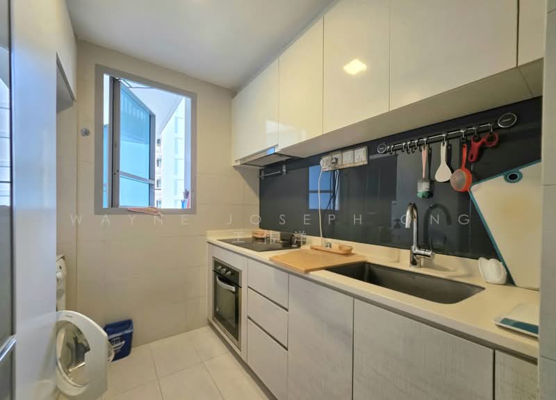 The Santorini, 21 Tampines Street 86, 2 Bedrooms, 721 sqft, Condominium For Sale, by Wayne Joseph Ong 王伟洋, 500200075 - Kitchen - PropertyGuru.com.sg