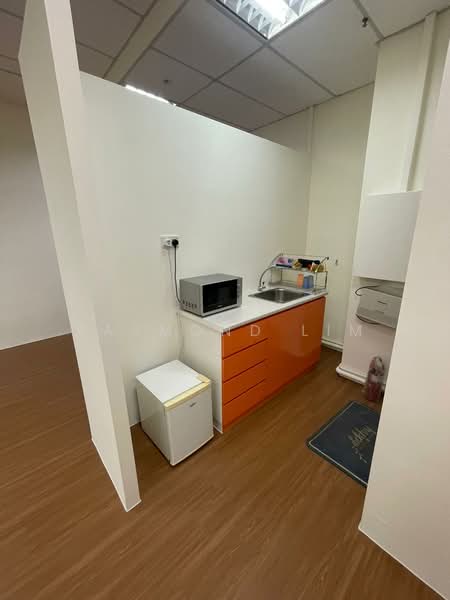 Zervex, 8 Ubi Road 2, 850 sqft, Light Industrial (B1) For Rent, by Raymond Lim, 500200082 - Kitchen - CommercialGuru.com.sg
