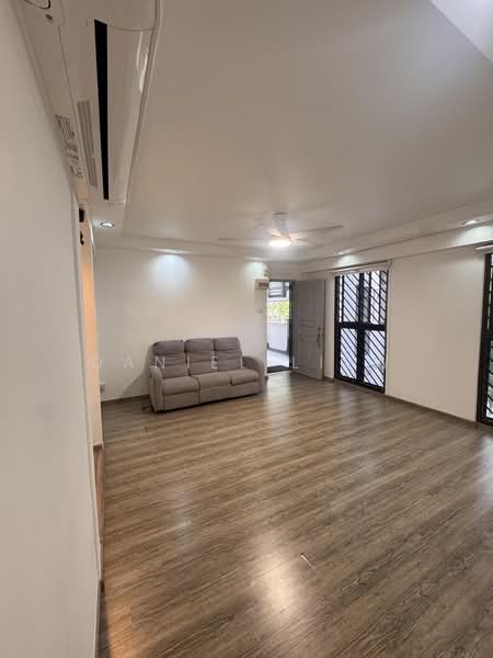 102 Henderson Crescent, 102 Henderson Crescent, Room Rental, 250 sqft, HDB Flat For Rent, by Daniel Liew, 500200096 - Living Room - PropertyGuru.com.sg
