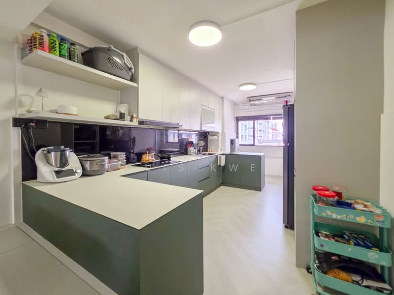 228 Bukit Batok Central, 228 Bukit Batok Central, 2 Bedrooms, 721 sqft, HDB Flat For Sale, by Louis Kwek, 500200099 - Kitchen - PropertyGuru.com.sg