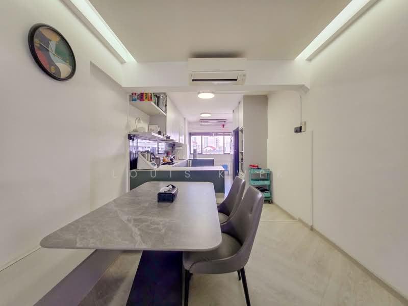 228 Bukit Batok Central, 228 Bukit Batok Central, 2 Bedrooms, 721 sqft, HDB Flat For Sale, by Louis Kwek, 500200099 - Dining Room - PropertyGuru.com.sg