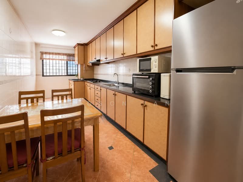 449 Tampines Street 42, 449 Tampines Street 42, 3 Bedrooms, 1,313 sqft, HDB Flat For Sale, by Zedson Tan, 500200102 - Kitchen - PropertyGuru.com.sg