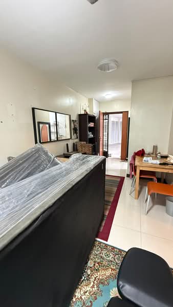 442B Fajar Road, 442B Fajar Road, 2 Bedrooms, 731 sqft, HDB Flat For Sale, by Malik Sani, 500200103 - Living Room - PropertyGuru.com.sg