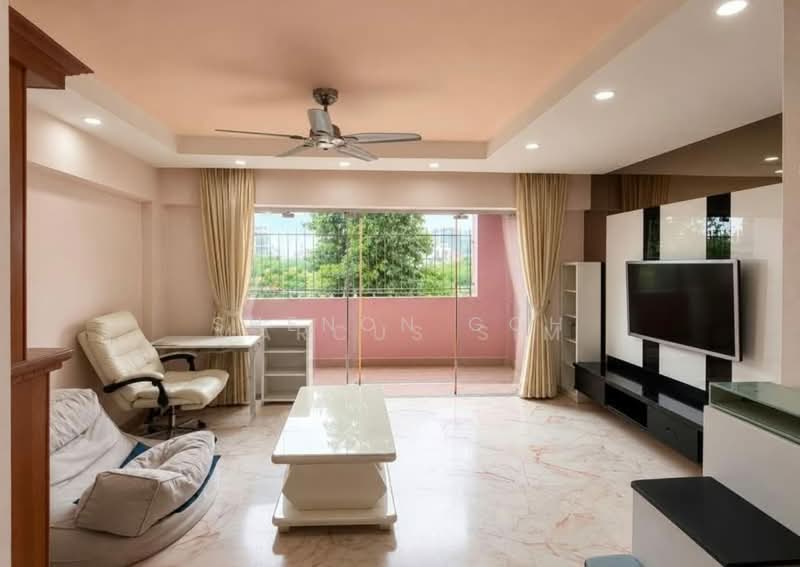 705 Hougang Avenue 2, 705 Hougang Avenue 2, 3 Bedrooms, 1,593 sqft, HDB Flat For Sale, by Shenon Goh, 500200115 - Living Room - PropertyGuru.com.sg