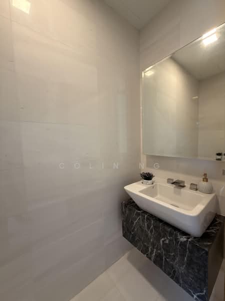 Residences @ Emerald Hill, 119 Emerald Hill Road, 3 Bedrooms, 1,657 sqft, Condominium For Sale, by Colin Ng, 500200117 - Bathroom - PropertyGuru.com.sg