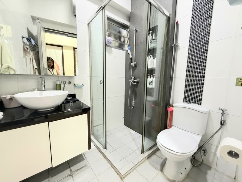 331A Anchorvale Street, 331A Anchorvale Street, 3 Bedrooms, 1,001 sqft, HDB Flat For Sale, by Pristine Lim, 500200125 - Bathroom - PropertyGuru.com.sg
