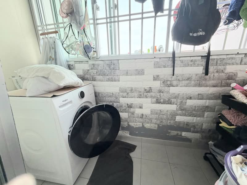 331A Anchorvale Street, 331A Anchorvale Street, 3 Bedrooms, 1,001 sqft, HDB Flat For Sale, by Pristine Lim, 500200125 - Balcony - PropertyGuru.com.sg