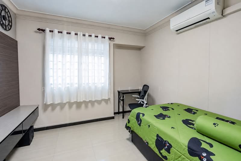 472 Sembawang Drive, 472 Sembawang Drive, 4 Bedrooms, 1,399 sqft, HDB Flat For Sale, by KOH YONG JIAN, 500200136 - Bedroom - PropertyGuru.com.sg