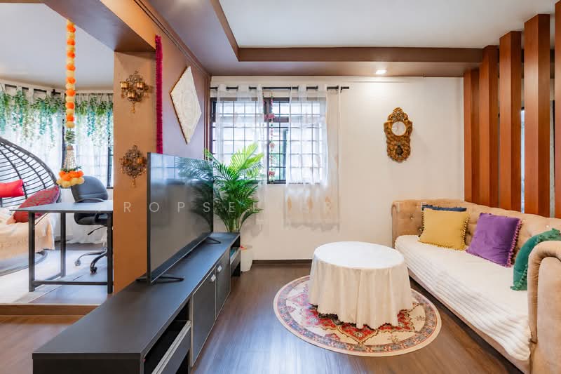 472 Sembawang Drive, 472 Sembawang Drive, 4 Bedrooms, 1,399 sqft, HDB Flat For Sale, by KOH YONG JIAN, 500200136 - Living Room - PropertyGuru.com.sg