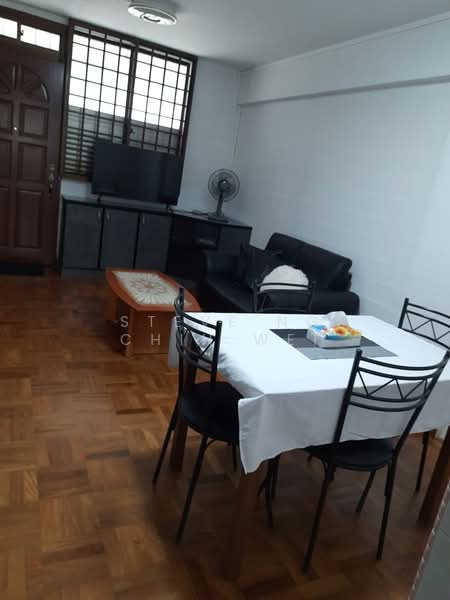 97 Jalan Dua, 97 Jalan Dua, 1 Bedroom, 500 sqft, HDB Flat For Rent, by Steve Ng Chih Wei, 500200145 - Living Room - PropertyGuru.com.sg