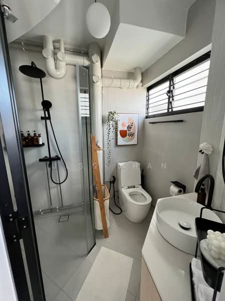 113 Bukit Purmei Road, 113 Bukit Purmei Road, 3 Bedrooms, 1,141 sqft, HDB Flat For Sale, by Jess Chan, 500200147 - Bathroom - PropertyGuru.com.sg