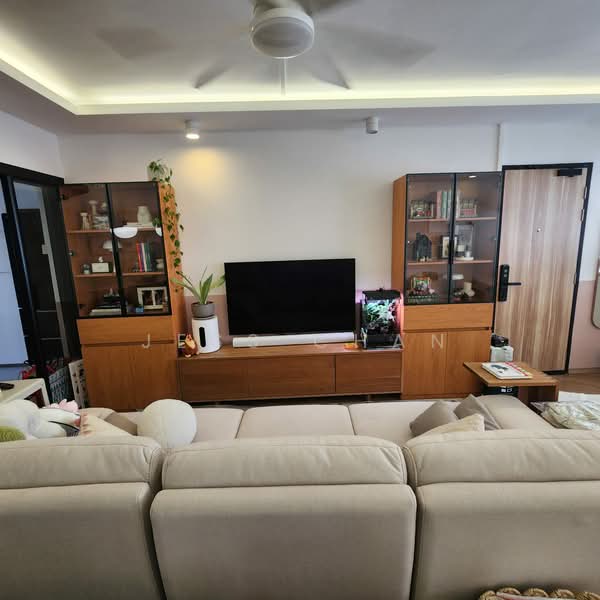 113 Bukit Purmei Road, 113 Bukit Purmei Road, 3 Bedrooms, 1,141 sqft, HDB Flat For Sale, by Jess Chan, 500200147 - Living Room - PropertyGuru.com.sg