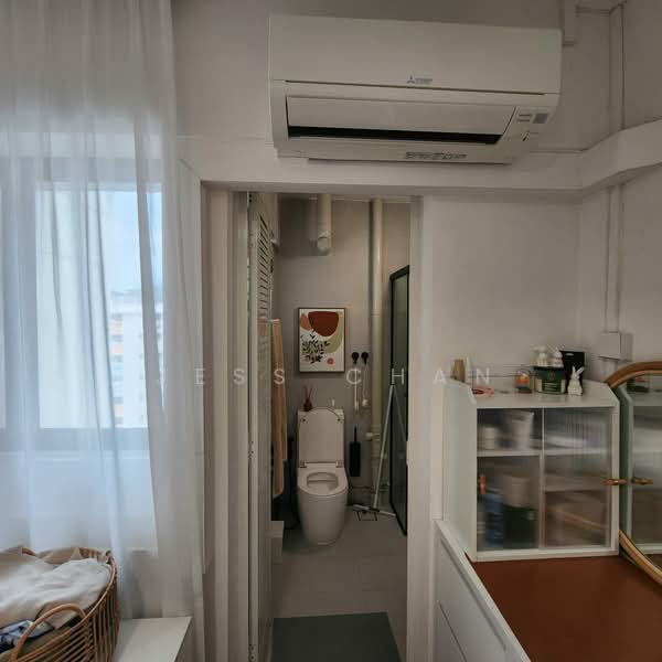 113 Bukit Purmei Road, 113 Bukit Purmei Road, 3 Bedrooms, 1,141 sqft, HDB Flat For Sale, by Jess Chan, 500200147 - Bathroom - PropertyGuru.com.sg