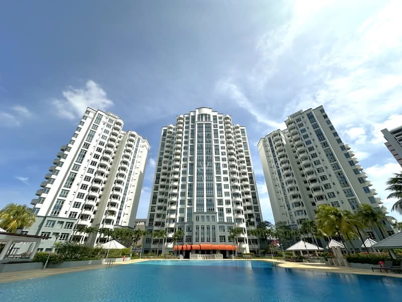 The Makena, 121 Meyer Road, Room Rental, 230 sqft, Condominium For Rent, by Ashley from Whitewinds Coliving, 500200149 - Stunning Pool - PropertyGuru.com.sg