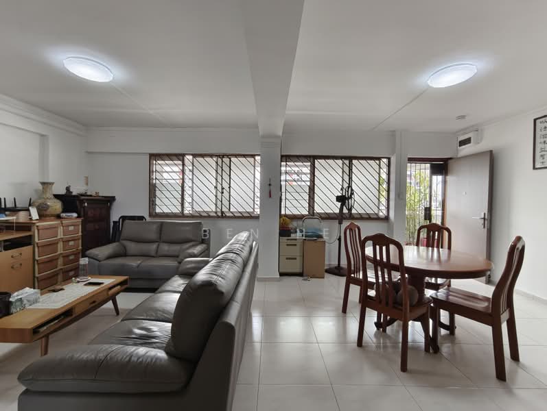 223 Choa Chu Kang Central, 223 Choa Chu Kang Central, 3 Bedrooms, 1,119 sqft, HDB Flat For Sale, by BEN HE, 500200154 - Living Room - PropertyGuru.com.sg