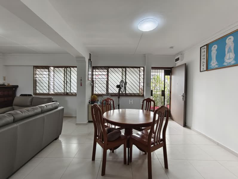 223 Choa Chu Kang Central, 223 Choa Chu Kang Central, 3 Bedrooms, 1,119 sqft, HDB Flat For Sale, by BEN HE, 500200154 - Living Room - PropertyGuru.com.sg