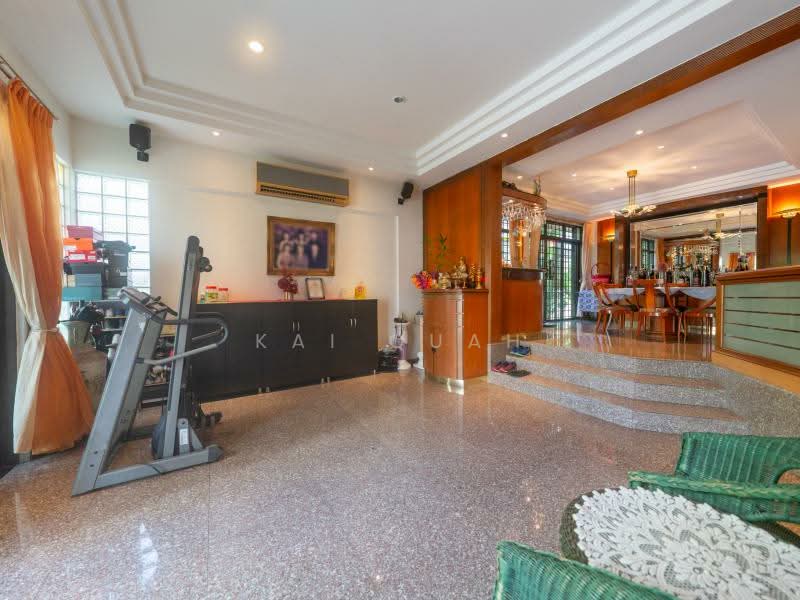 Prime Meyer Freehold Landed with Rare 12m Wide Frontage in D15, , 5 Bedrooms, 4,300 sqft, Semi-Detached House For Sale, by Kai Quah, 500200163 - Living Room - PropertyGuru.com.sg