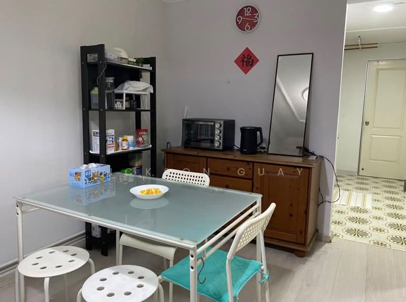 Common room in Commonwealth available for rent! 018, , Room Rental, 150 sqft, HDB Flat For Rent, by Nickson Guay, 500200172 - Dining Room - PropertyGuru.com.sg