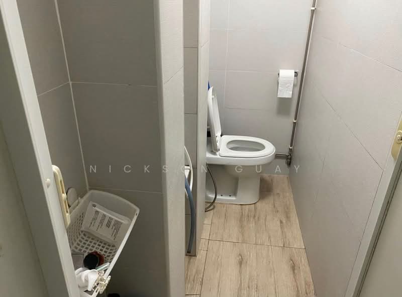 Common room in Commonwealth available for rent! 018, , Room Rental, 150 sqft, HDB Flat For Rent, by Nickson Guay, 500200172 - Bathroom - PropertyGuru.com.sg