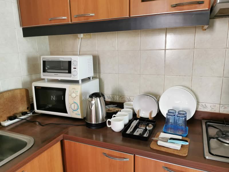 Common Room available for rent in Royal Court Condo! 019, , Room Rental, 150 sqft, Condominium For Rent, by Nickson Guay, 500200178 - Kitchen - PropertyGuru.com.sg