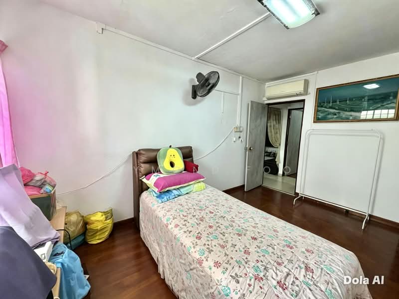 126 Tampines Street 11, 126 Tampines Street 11, 3 Bedrooms, 1,431 sqft, HDB Flat For Sale, by Raymond Foo, 500200186 - Bedroom - PropertyGuru.com.sg