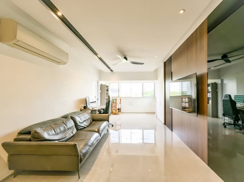 3 Pine Close, 3 Pine Close, 3 Bedrooms, 1,216 sqft, HDB Flat For Sale, by Clinton Lim, 500200188 - Living Room - PropertyGuru.com.sg