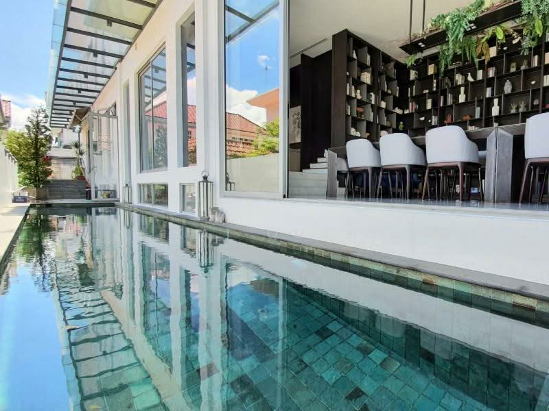 Well designed D15 Freehold Landed within Bournemouth/Goodman, , 5 Bedrooms, 5,450 sqft, Semi-Detached House For Sale, by Kai Quah, 500200189 - Exterior - PropertyGuru.com.sg