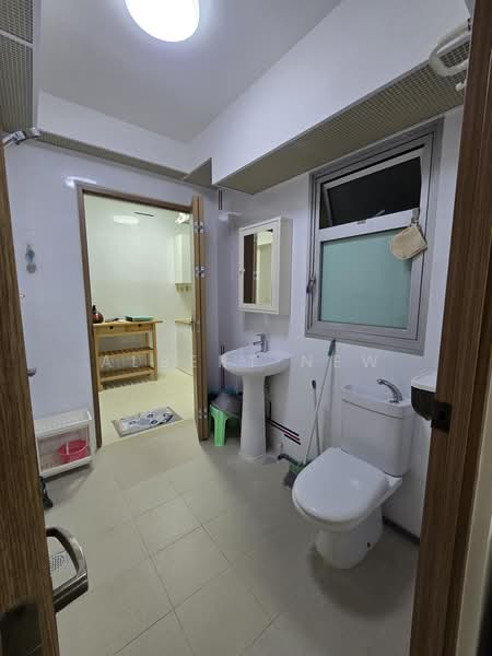 438B Bukit Batok West Avenue 8, 438B Bukit Batok West Avenue 8, 1 Bedroom, 506 sqft, HDB Flat For Rent, by Albert New, 500200191 - Bathroom - PropertyGuru.com.sg