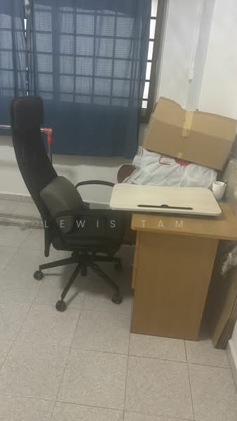 713 Jurong West Street 71, 713 Jurong West Street 71, Room Rental, 200 sqft, HDB Flat For Rent, by Lewis Tam, 500200195 - Study - PropertyGuru.com.sg
