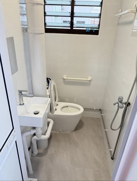 327 Yishun Ring Road, 327 Yishun Ring Road, Room Rental, 100 sqft, HDB Flat For Rent, by Adeline Qiu, 500200200 - Bathroom - PropertyGuru.com.sg